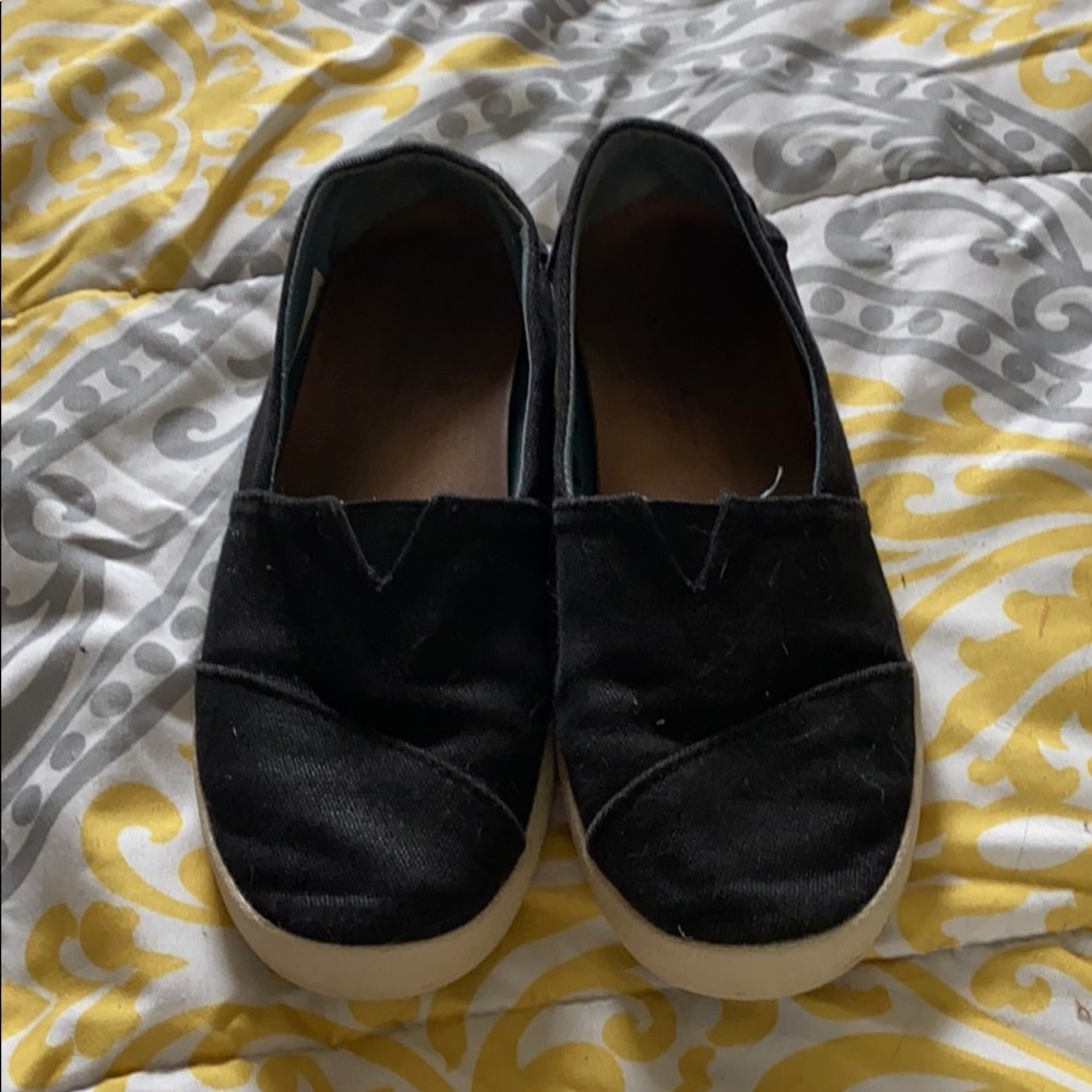 Toms sneakers